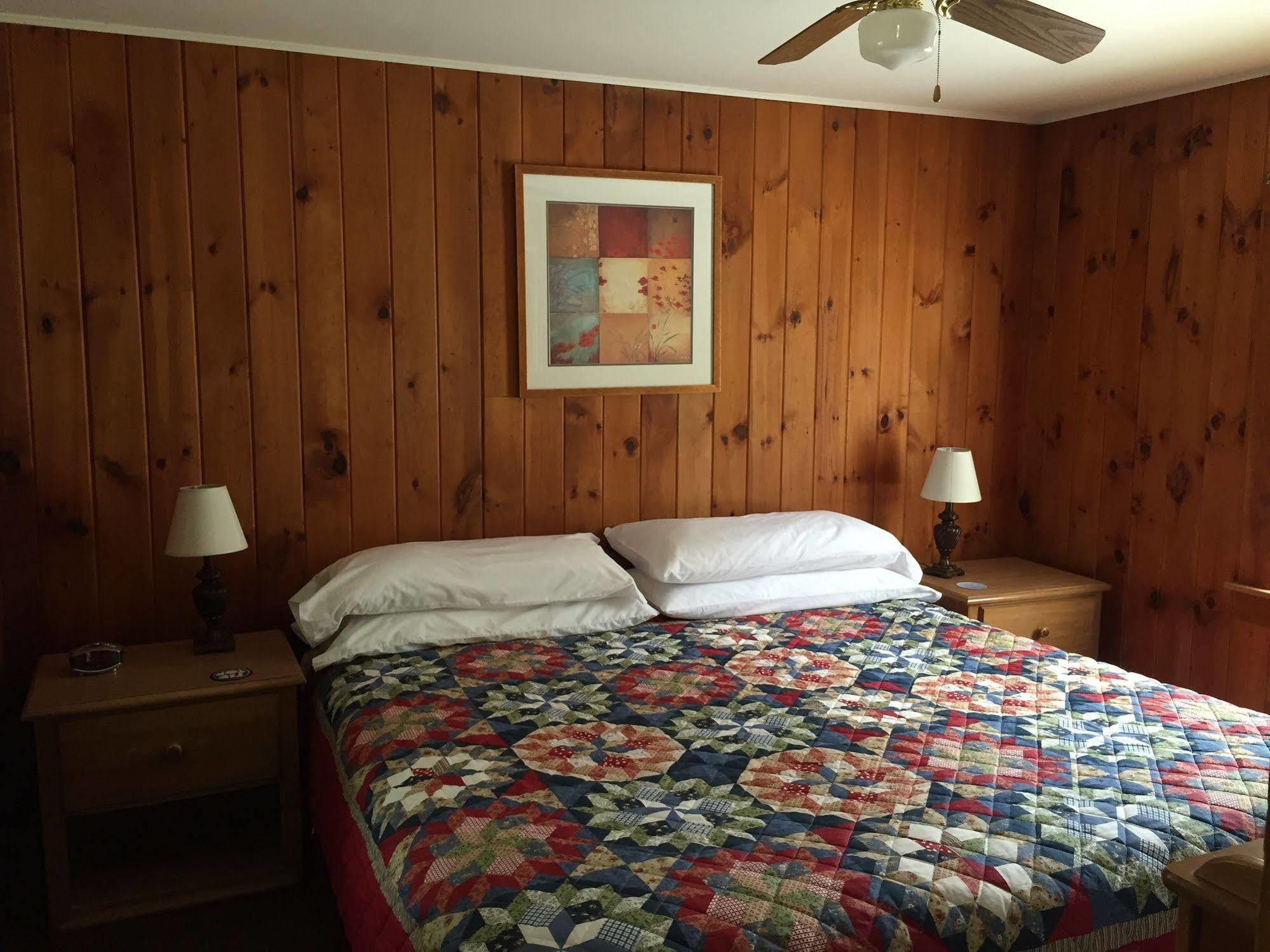 Pine Valley Cabins Thornton Екстериор снимка